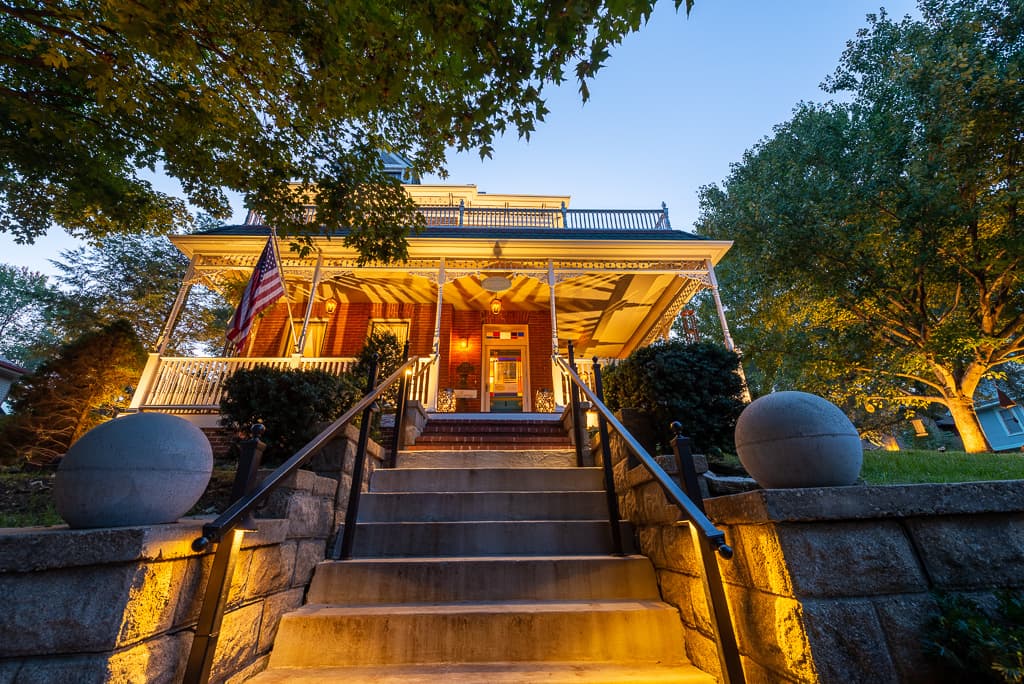 Main Street Inn - Entry Shot