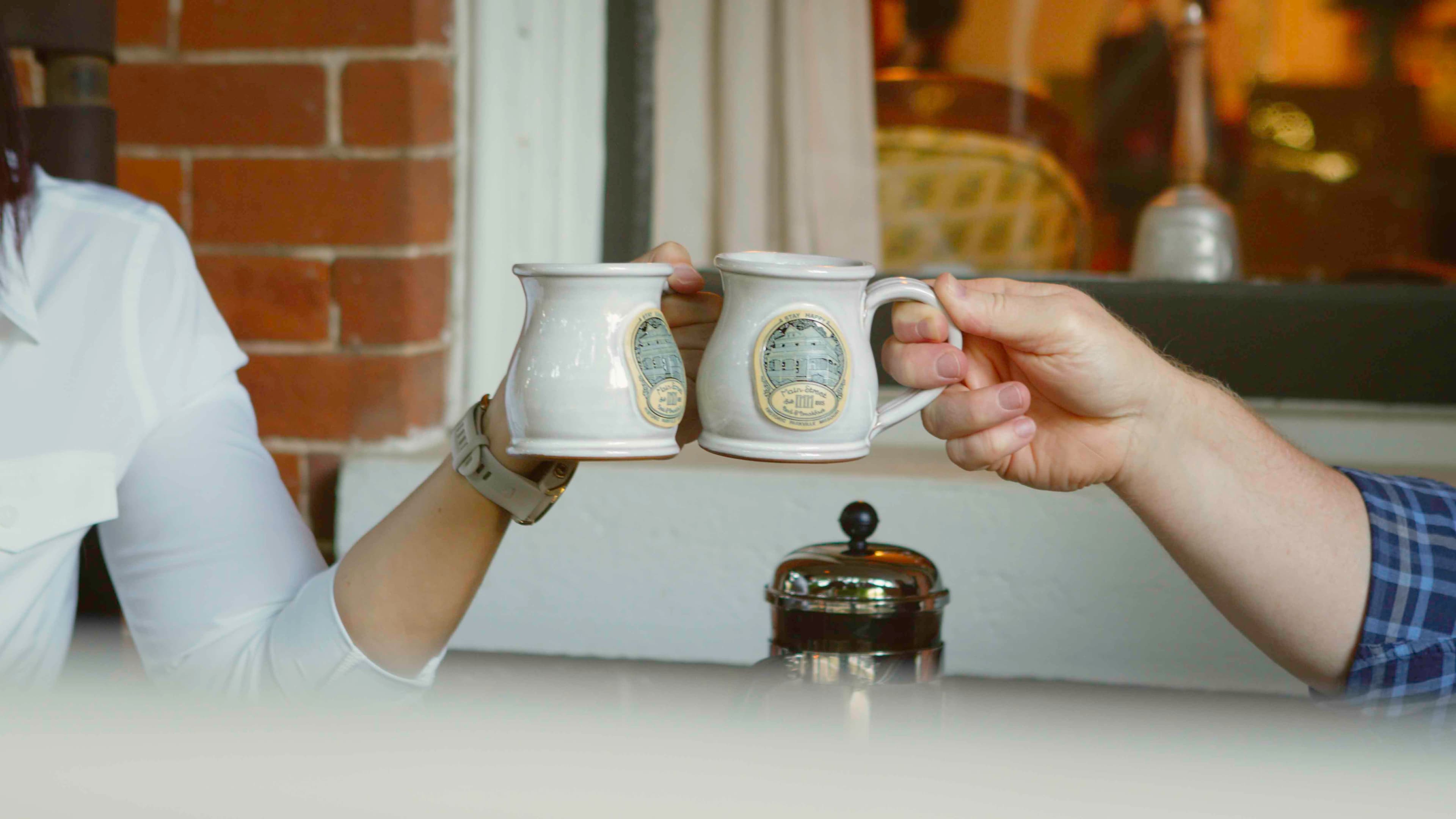 Main Street Inn - Mug Cheers