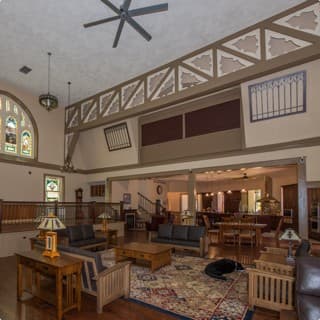 Tuxedo Park - Living