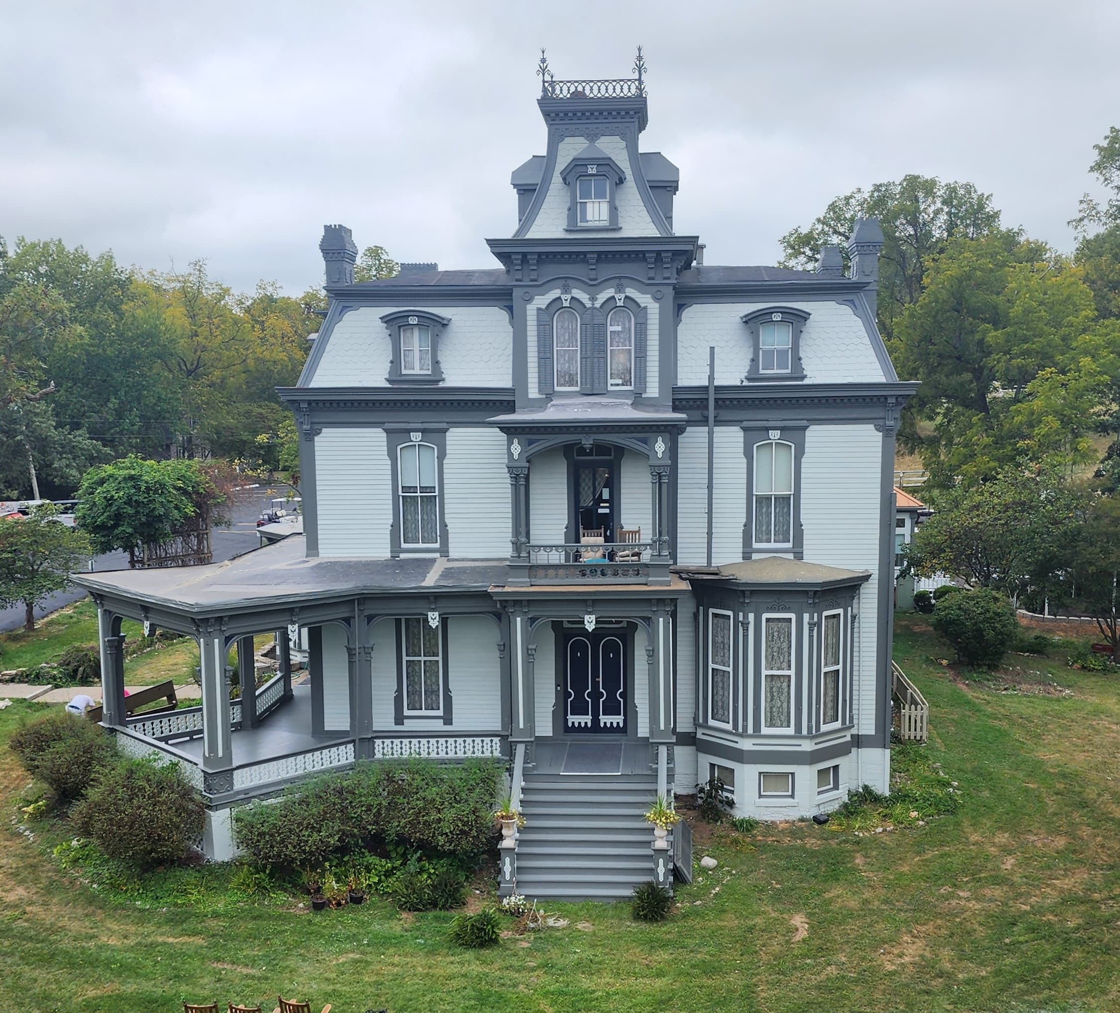 Garth Mansion - Areal