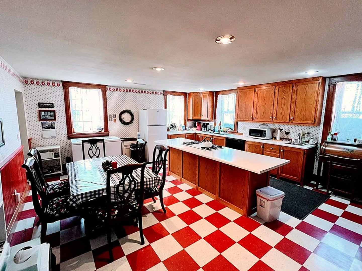 Recess Inn - Kitchen