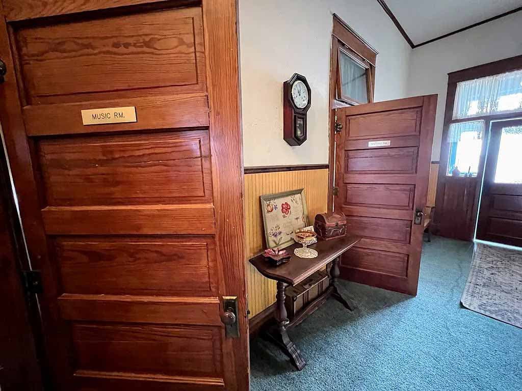 Recess Inn - Hallway