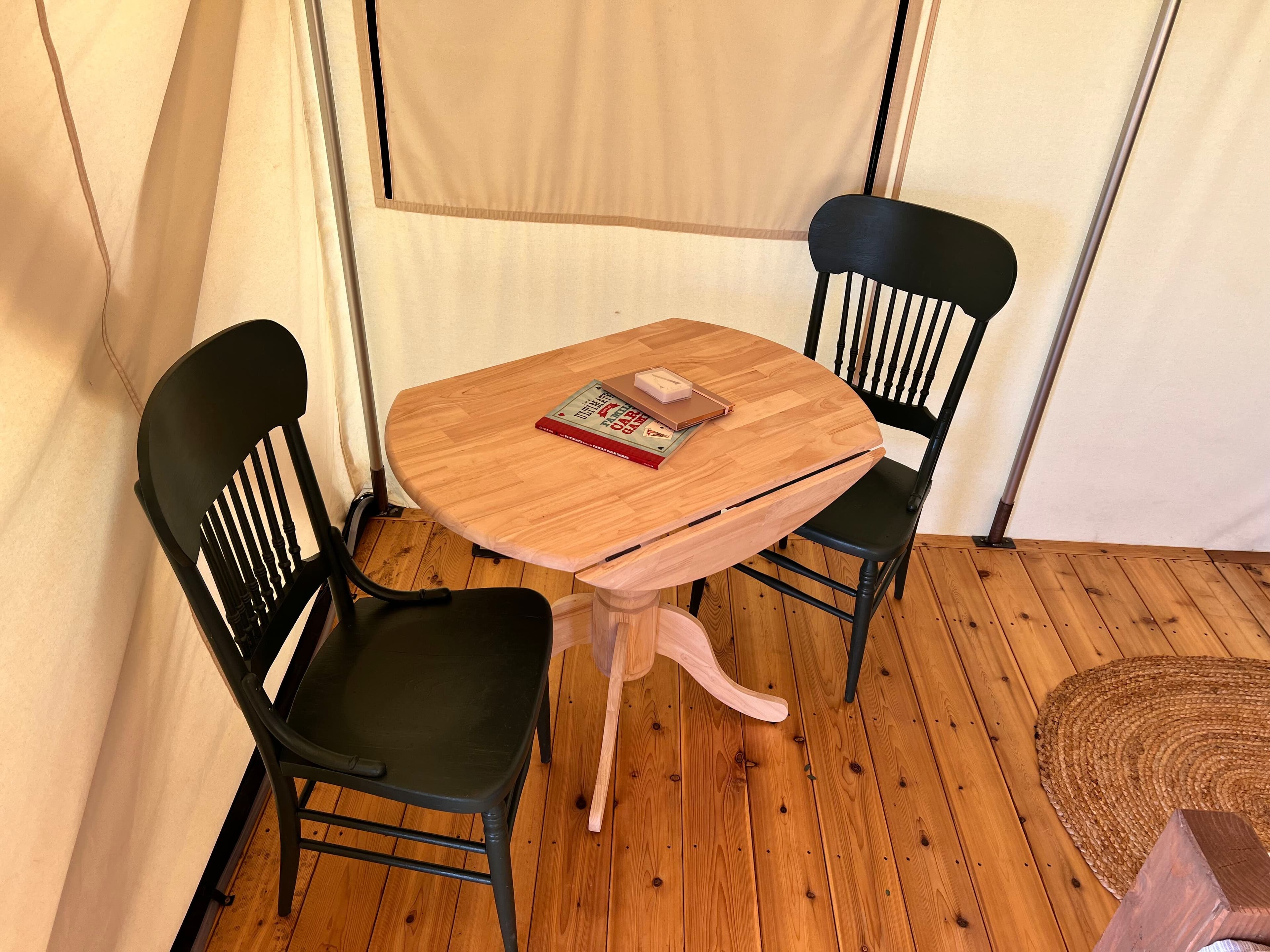 Amber Lea Acres - Dining