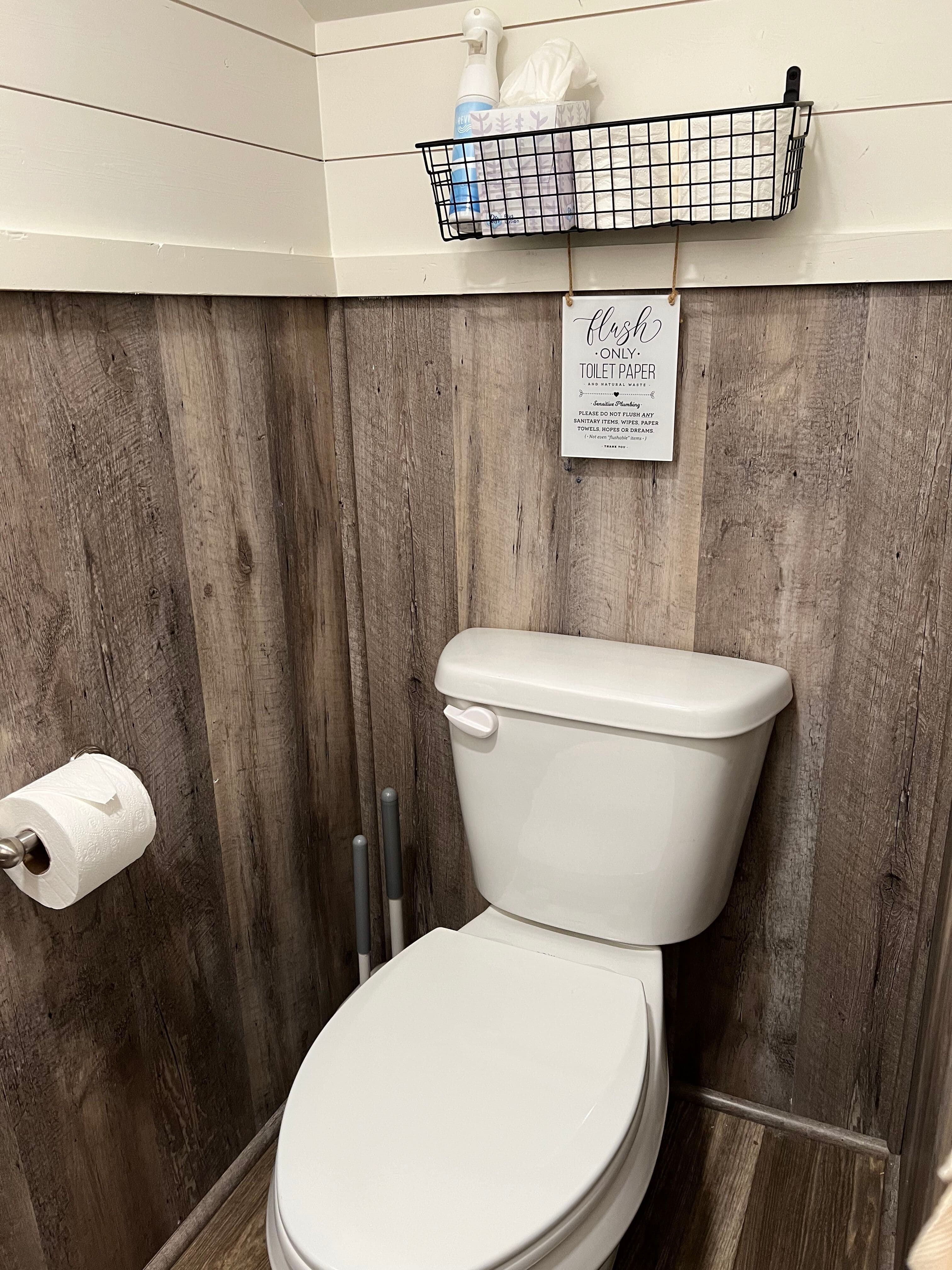 Amber Lea Acres - Bathroom