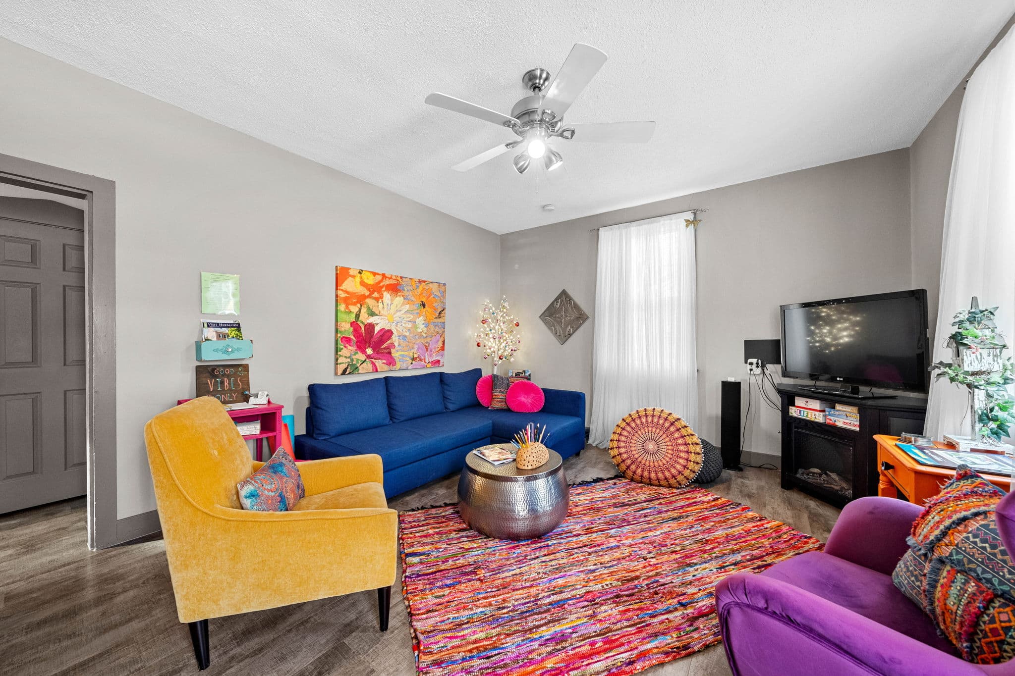 The Shanty - Living Room