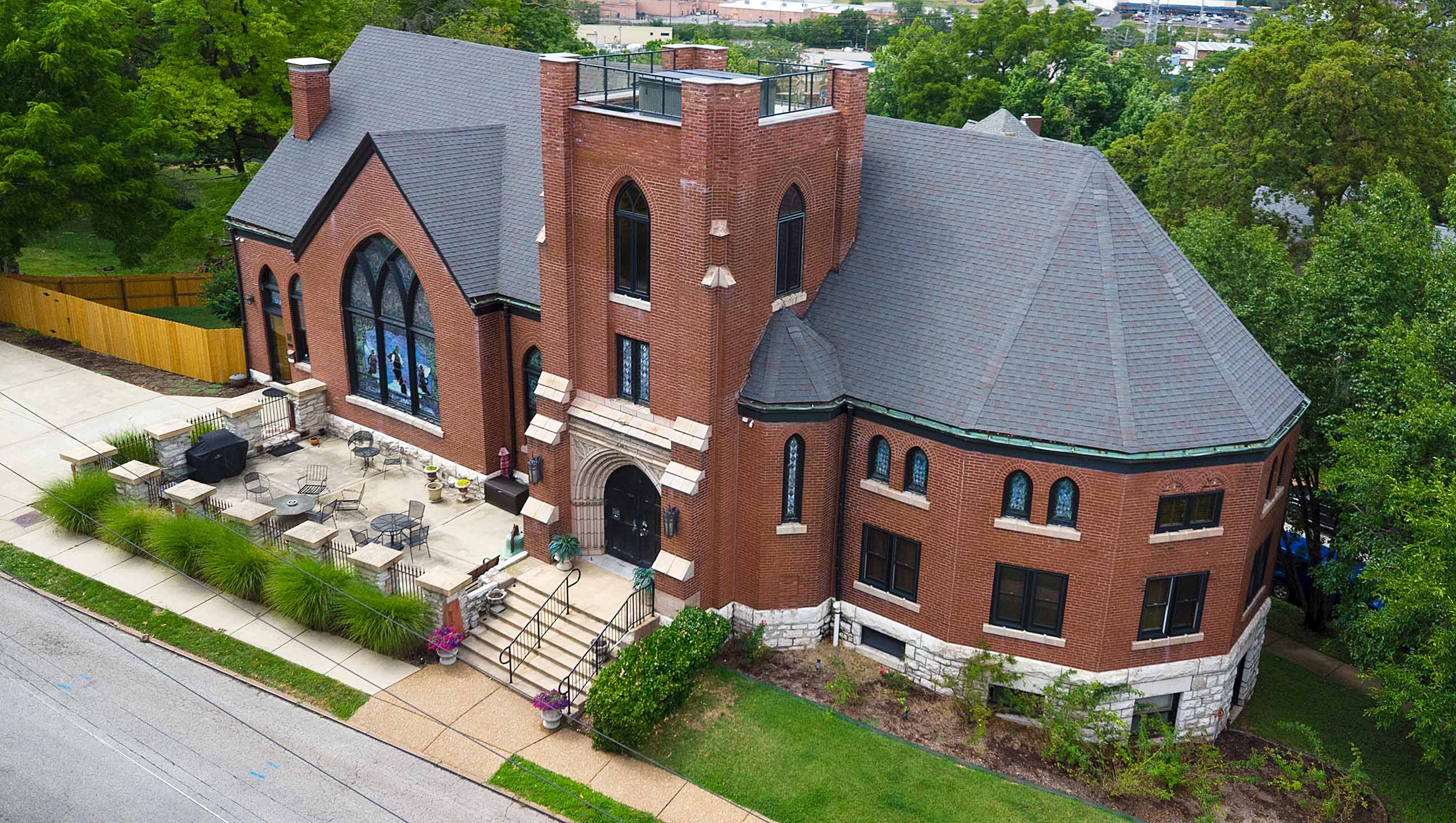 Gothic Heights - Exterior