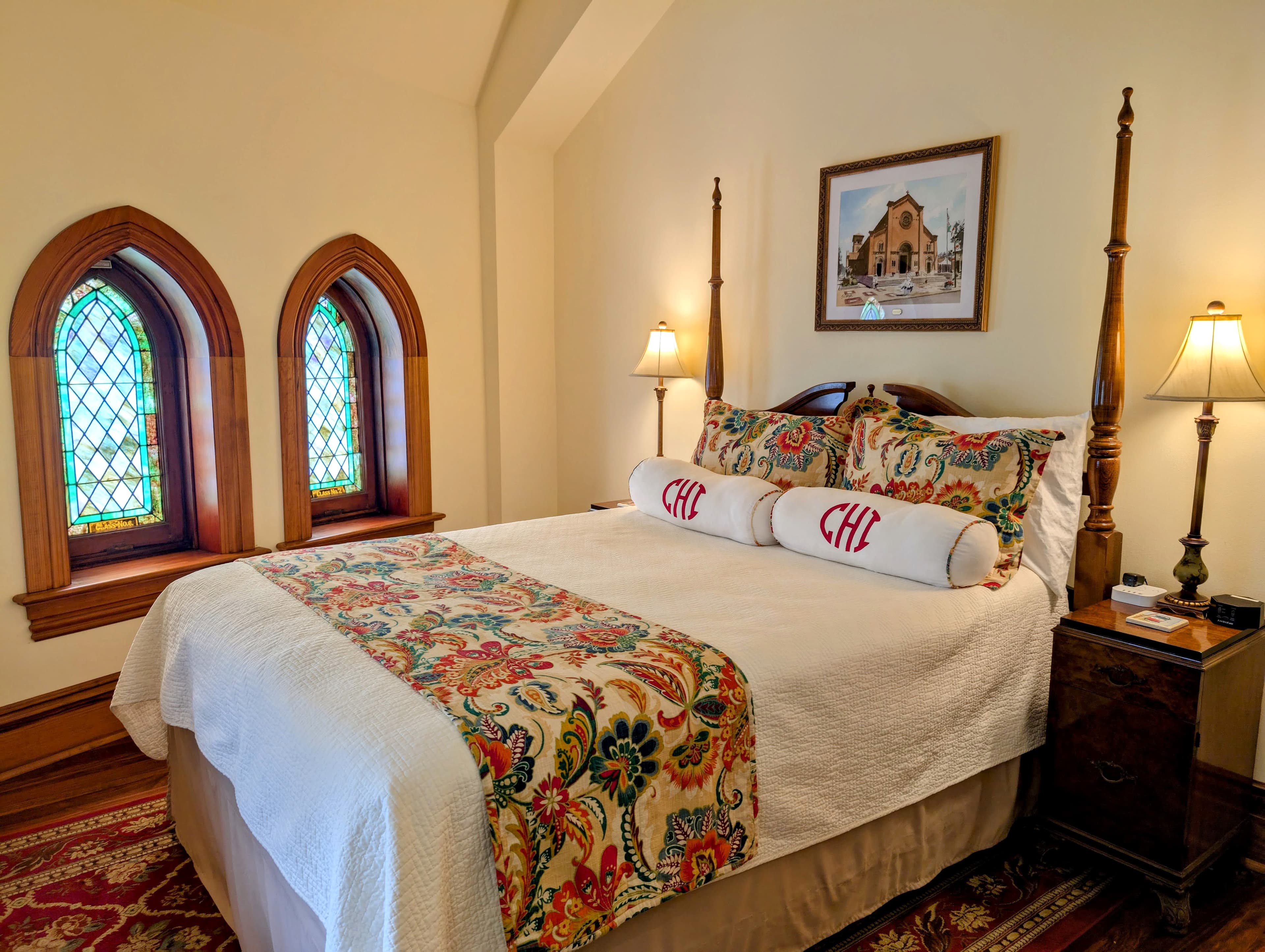 Gothic Heights - Hill Suite