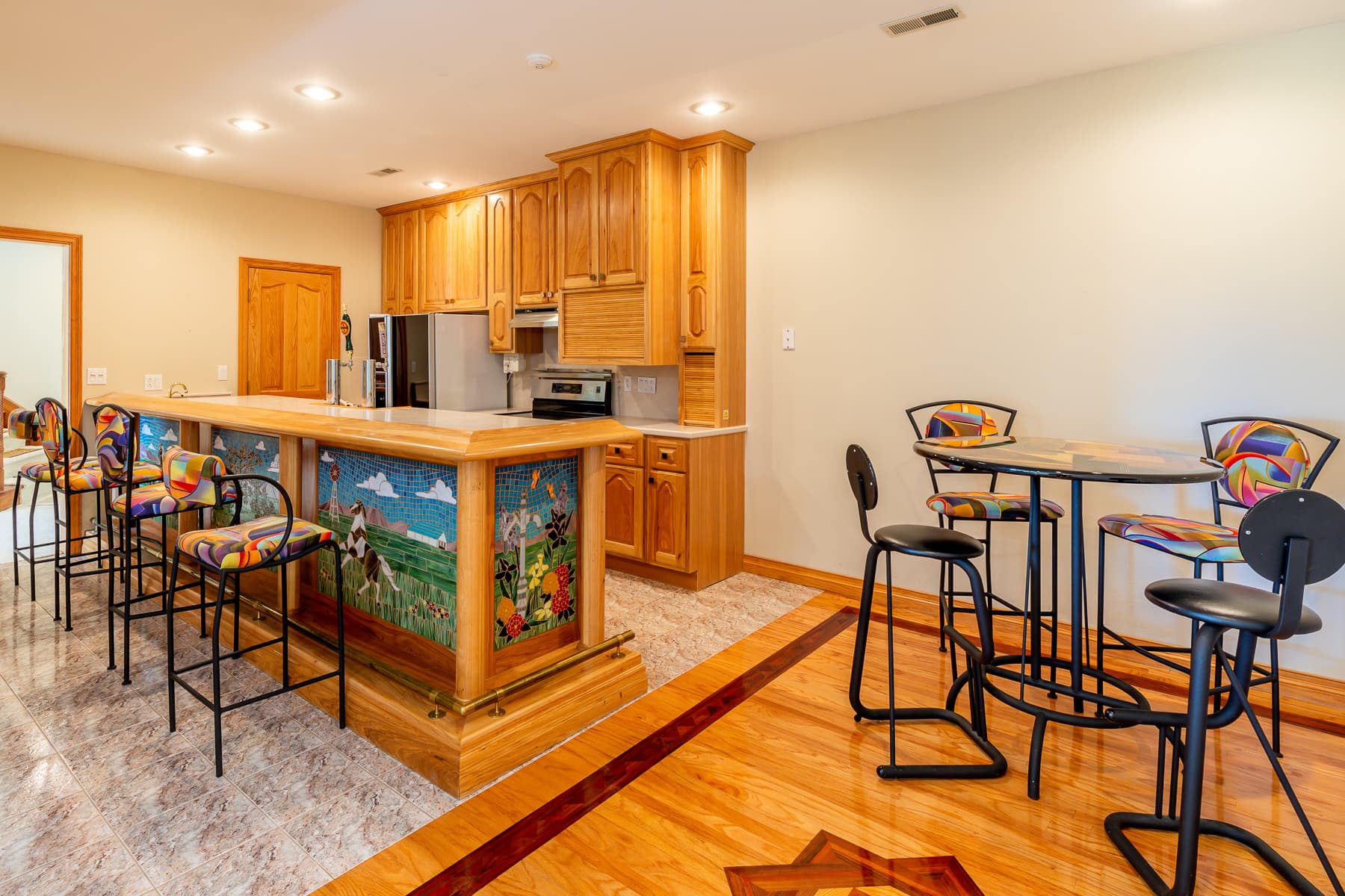 Jett Manor - Dining Area