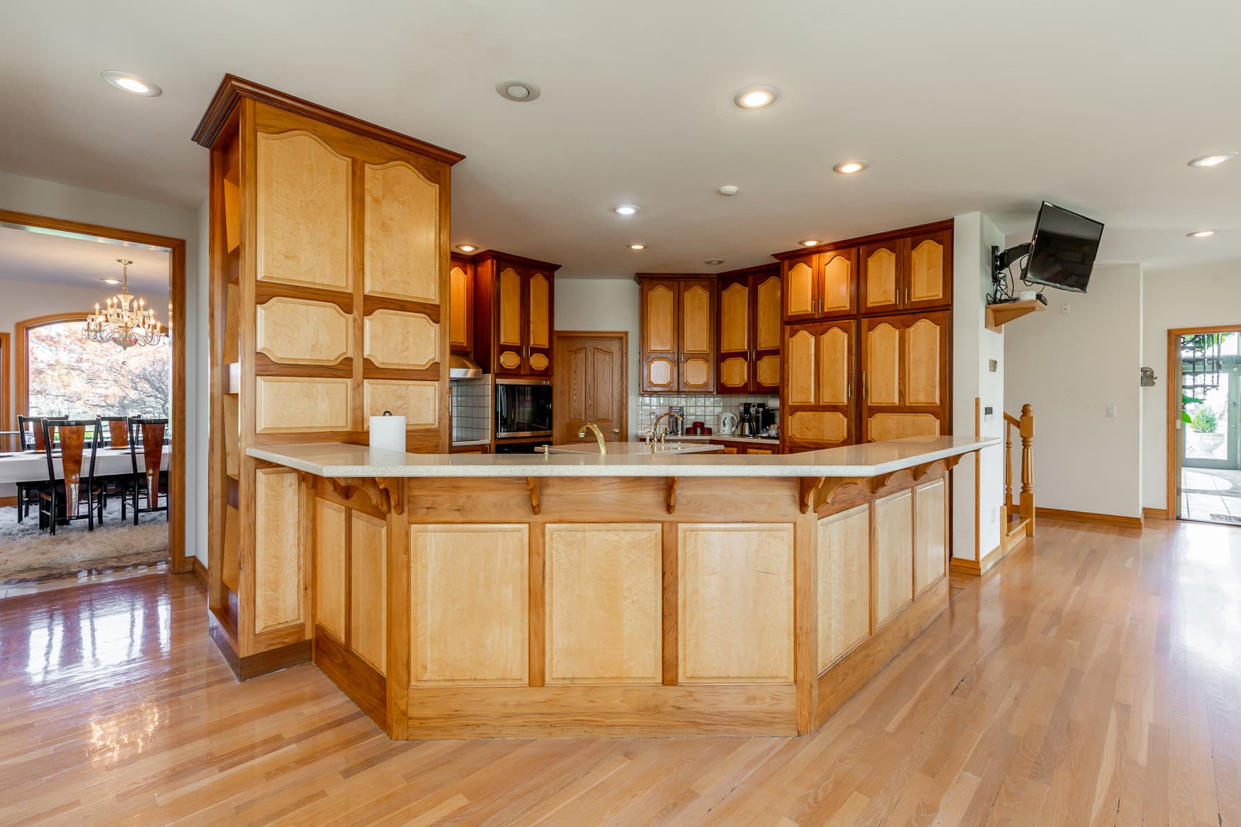 Jett Manor - Kitchen