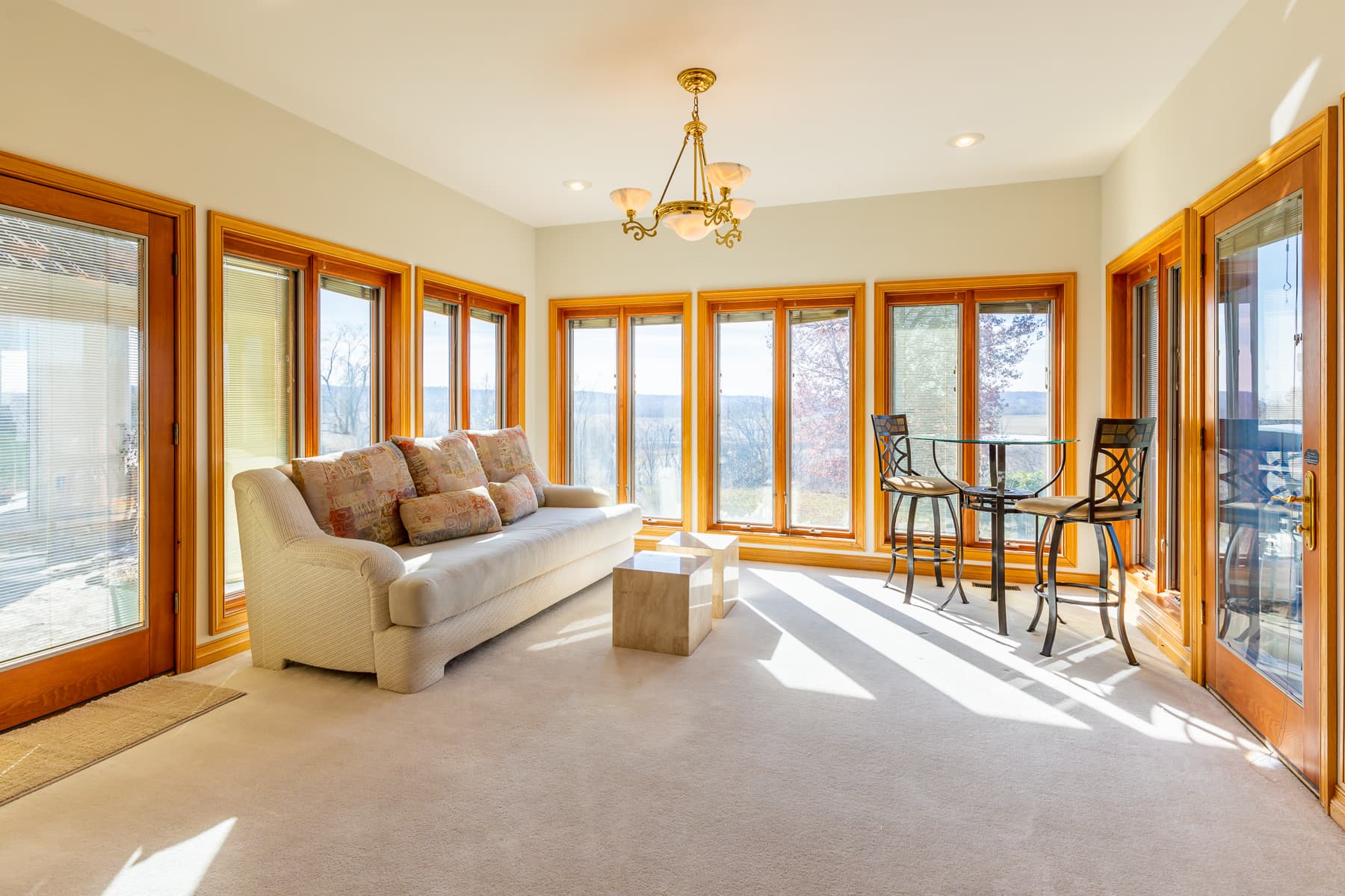 Jett Manor - Sun Room