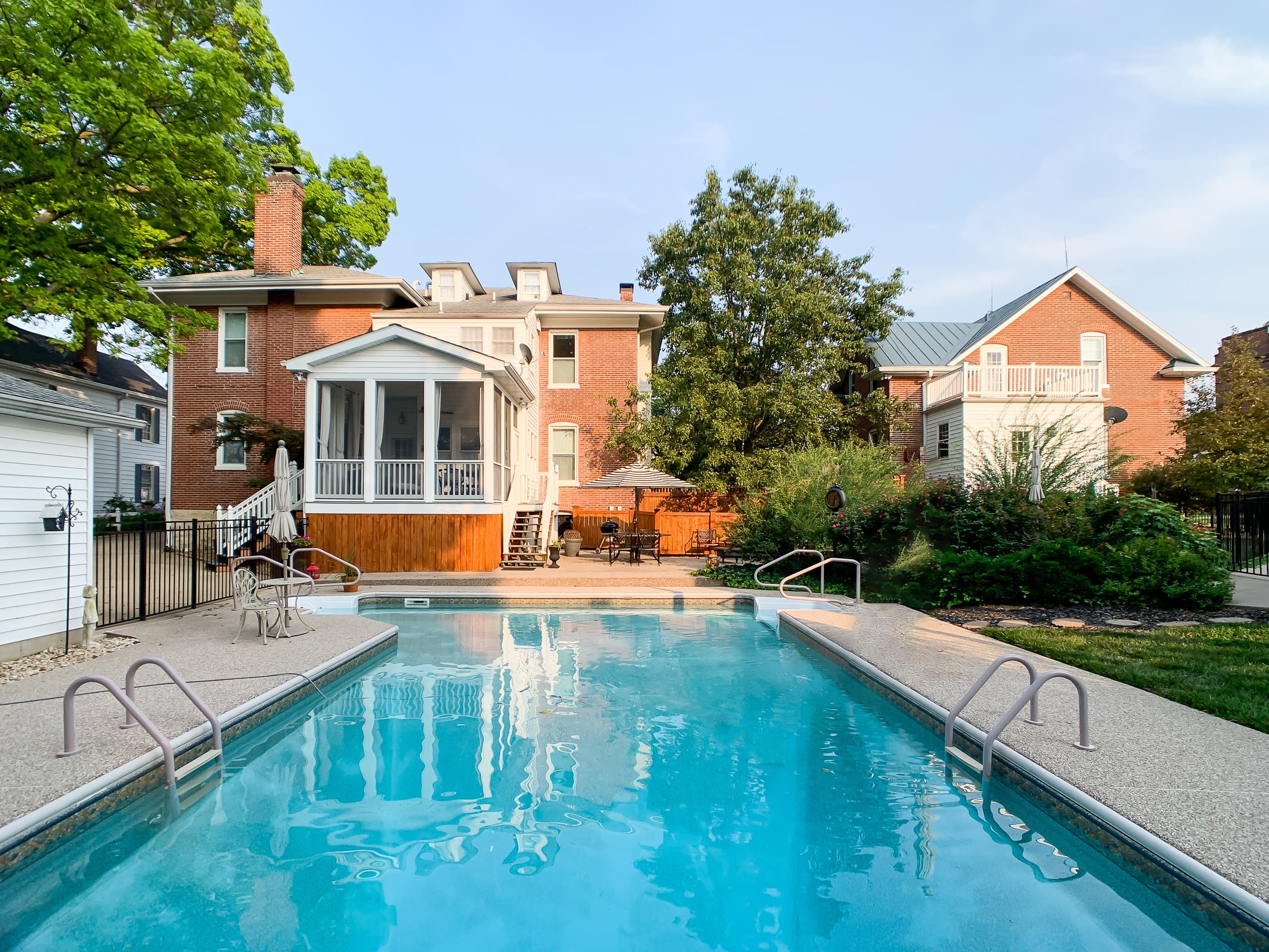 Missouri Haus - Beekeepers Cottage Pool